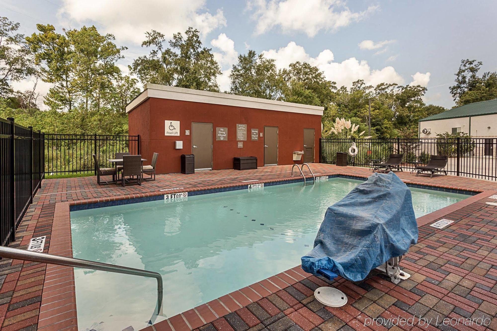 Comfort Suites Near Tanger Outlet Mall Gonzales Exterior foto